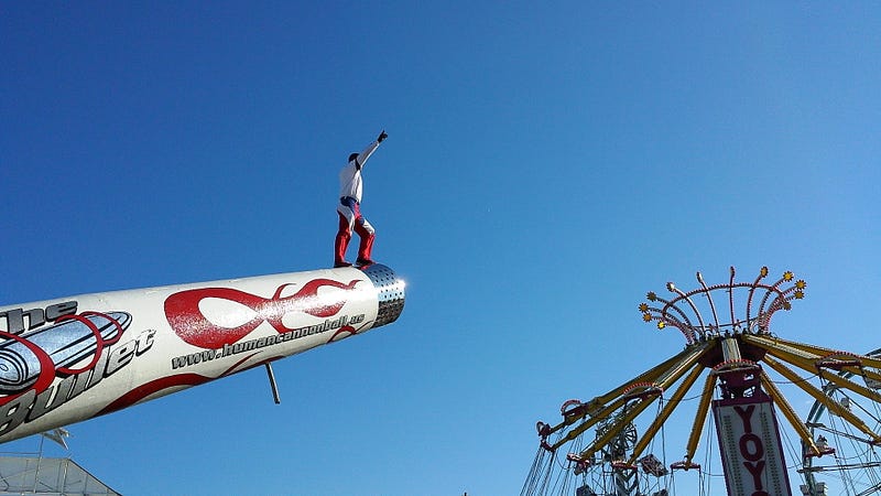 A moment of flight at the fair