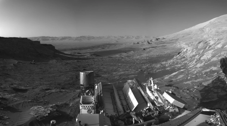 Original image captured at 4:10 p.m. Martian time